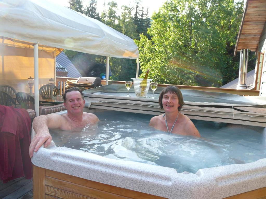 Golden Dreams B&B Уистлер Экстерьер фото