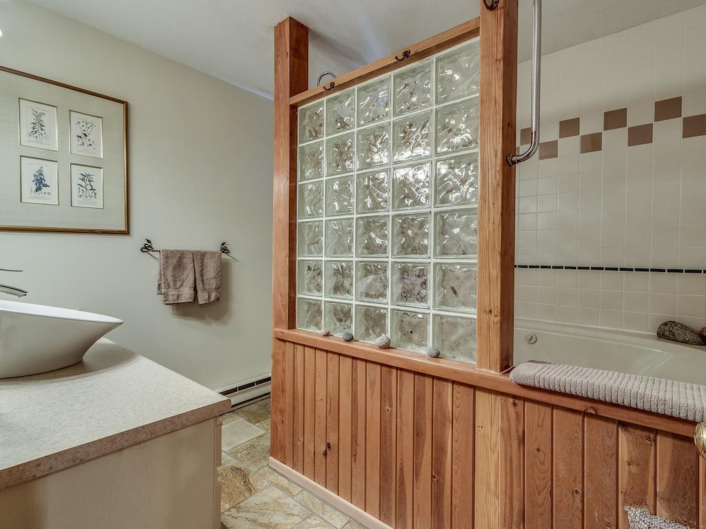 Golden Dreams B&B Уистлер Номер фото