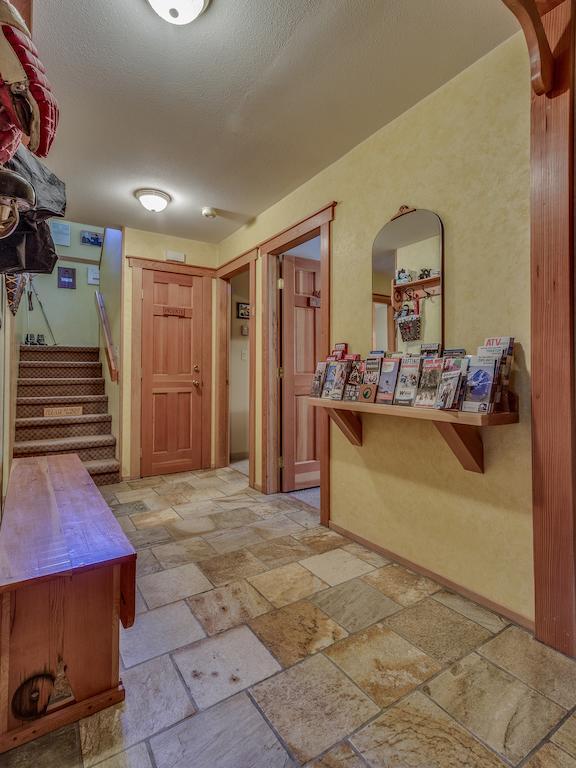 Golden Dreams B&B Уистлер Номер фото