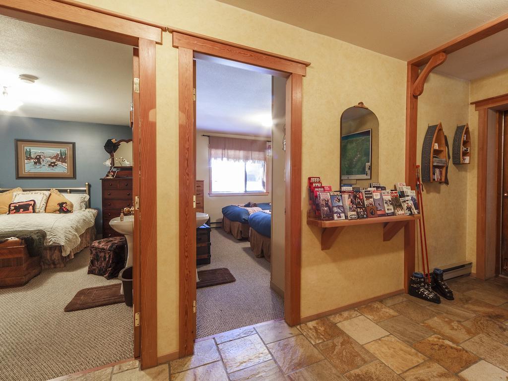 Golden Dreams B&B Уистлер Номер фото