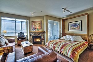 Golden Dreams B&B Уистлер Экстерьер фото
