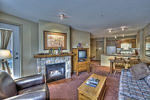 Golden Dreams B&B Уистлер Экстерьер фото